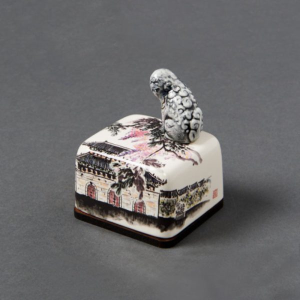 HK Studio - Haechi and Gwanghwamun Music Box Hot on Sale
