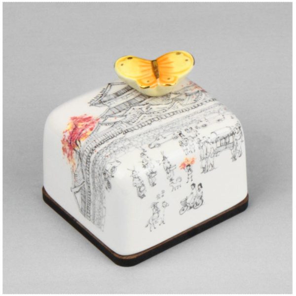 HK Studio - Moony Ceramic Changdeokgung Palace Musical Paperweight Online now